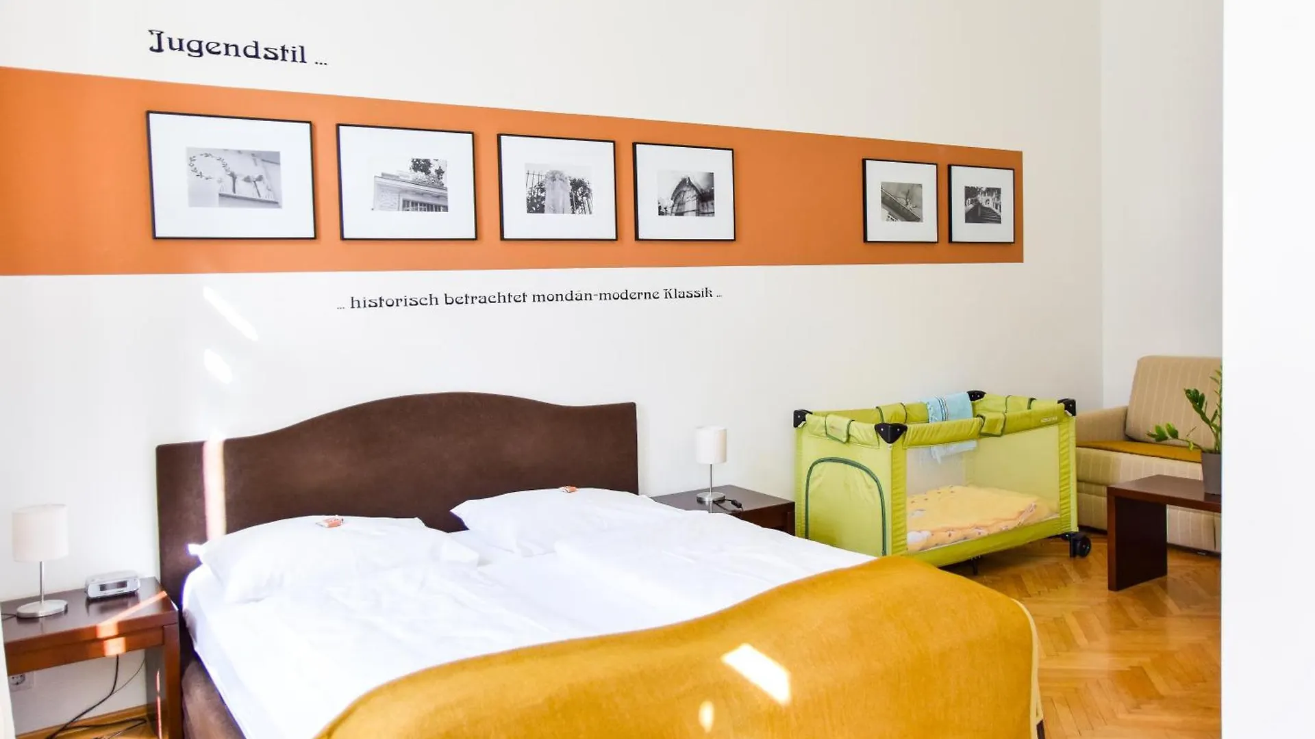 Pension Riedl Vienna Hotel