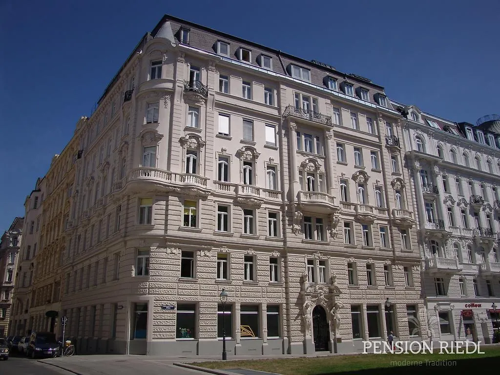 Pension Riedl Vienna Hotel