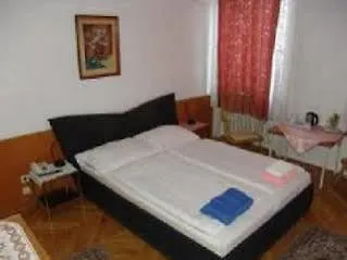 Hotel Pension Riedl Vienna