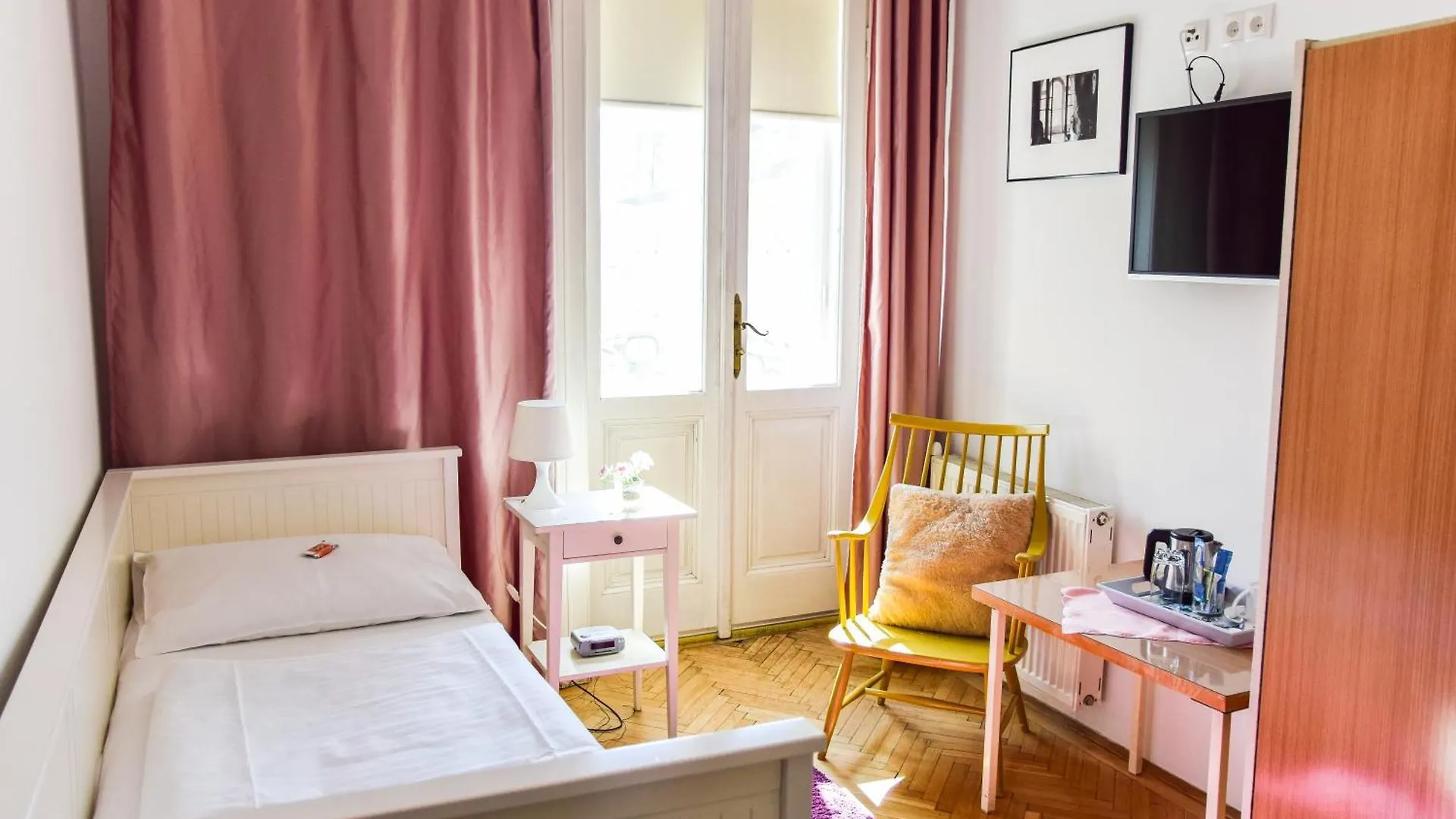Pension Riedl Viyana Otel